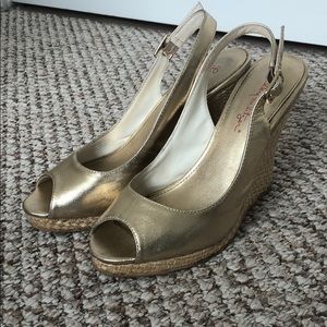Lilly Pulitzer gold wedges